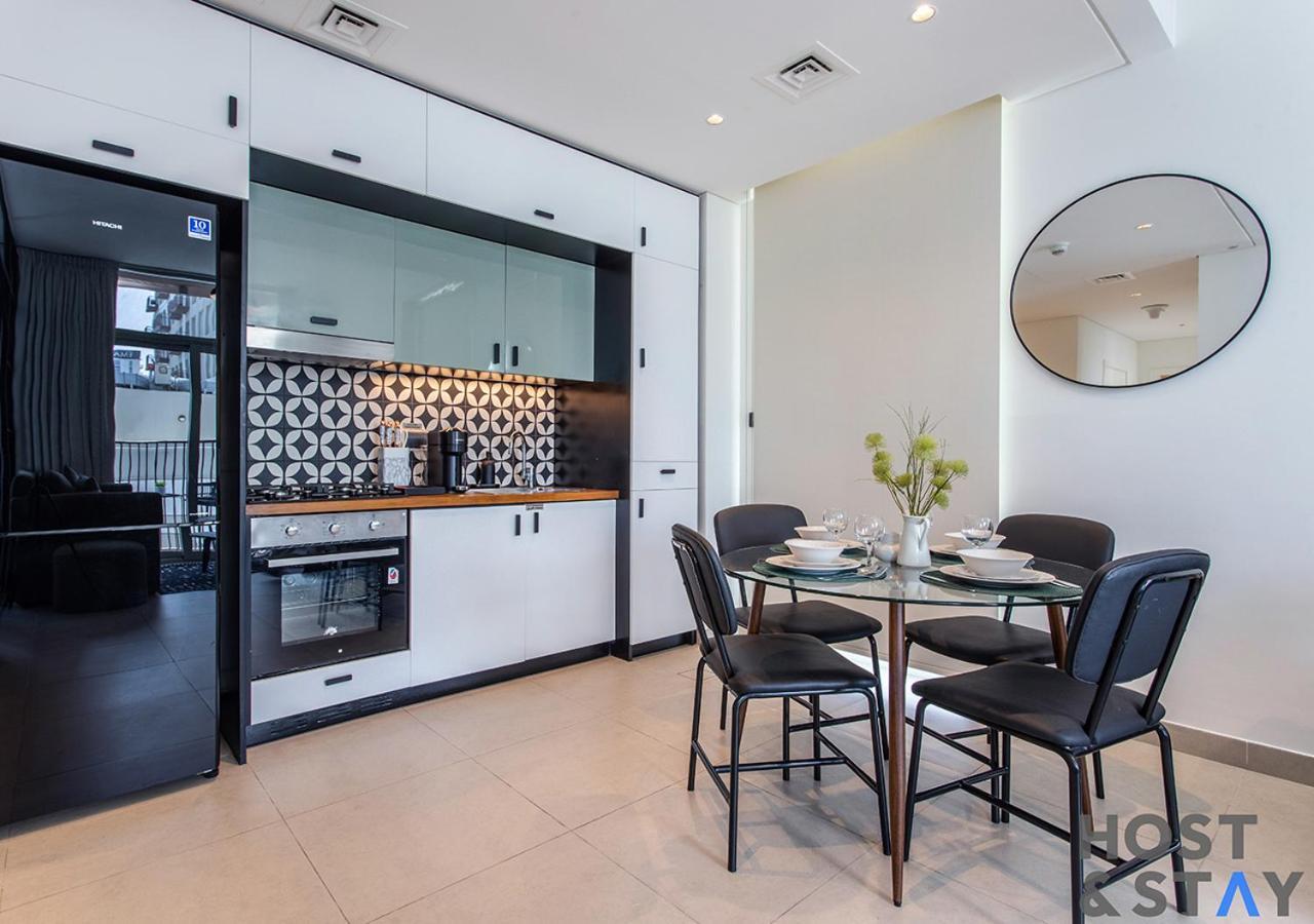 Apartment Minimalist 2br In Hills Dubai