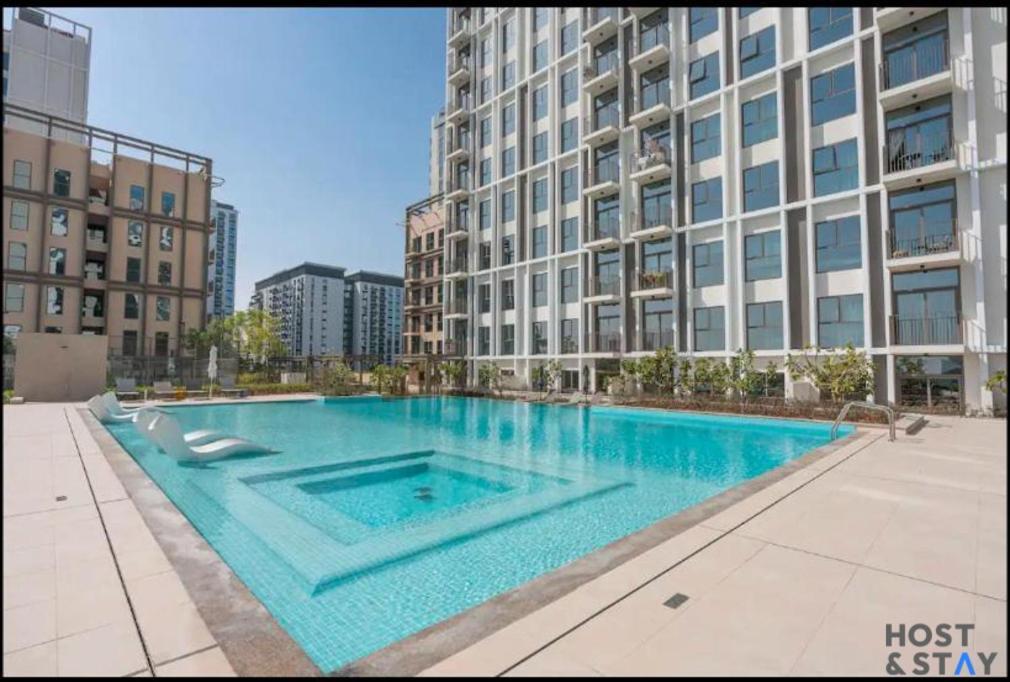 Apartment Minimalist 2br In Hills