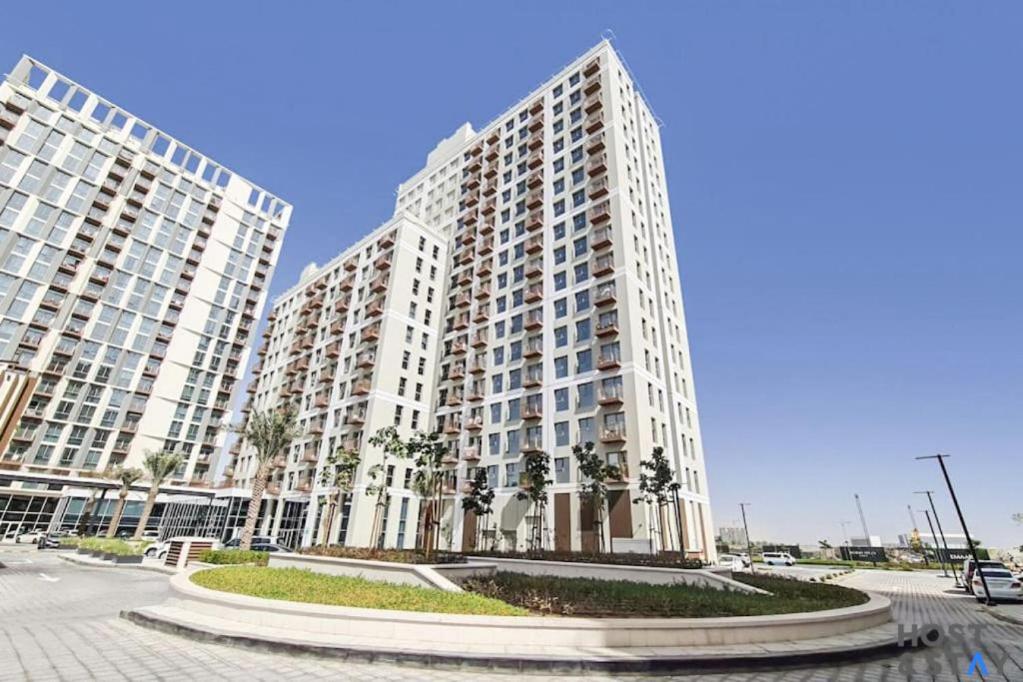 Minimalist 2br In Hills Apartment Dubai